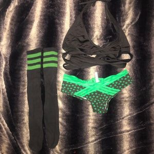 Sr. Patrick’s Day outfit. Top OS. Panties M.
